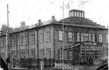 95 лет назад в Улале было закончено строительство Дома Ленина по проекту Н. И. Чевалкова